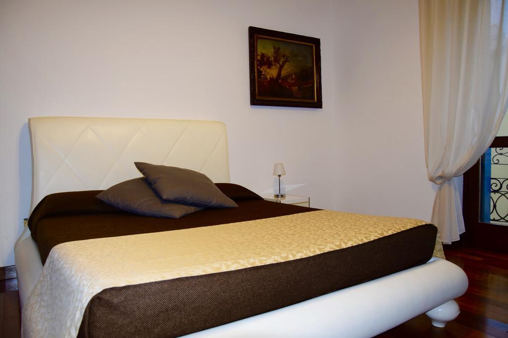Ball Apartments Loc 04163 Verona Szoba fotó